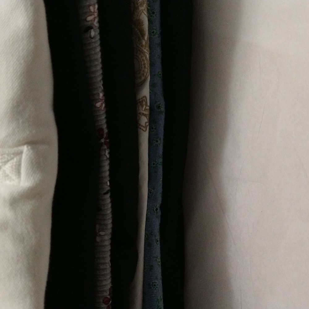 #1 5 lb Bundle of Med Women's Clothing
